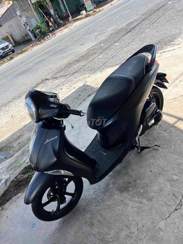 Janus Fi khoá Smakey Đẹp Zin (trả góp). Mua bán Xe máy tại Huyện Lai Vung Đồng Tháp được đăng bởi Cửa Hàng Xe Gắn Máy PHONG uy tín hình 3