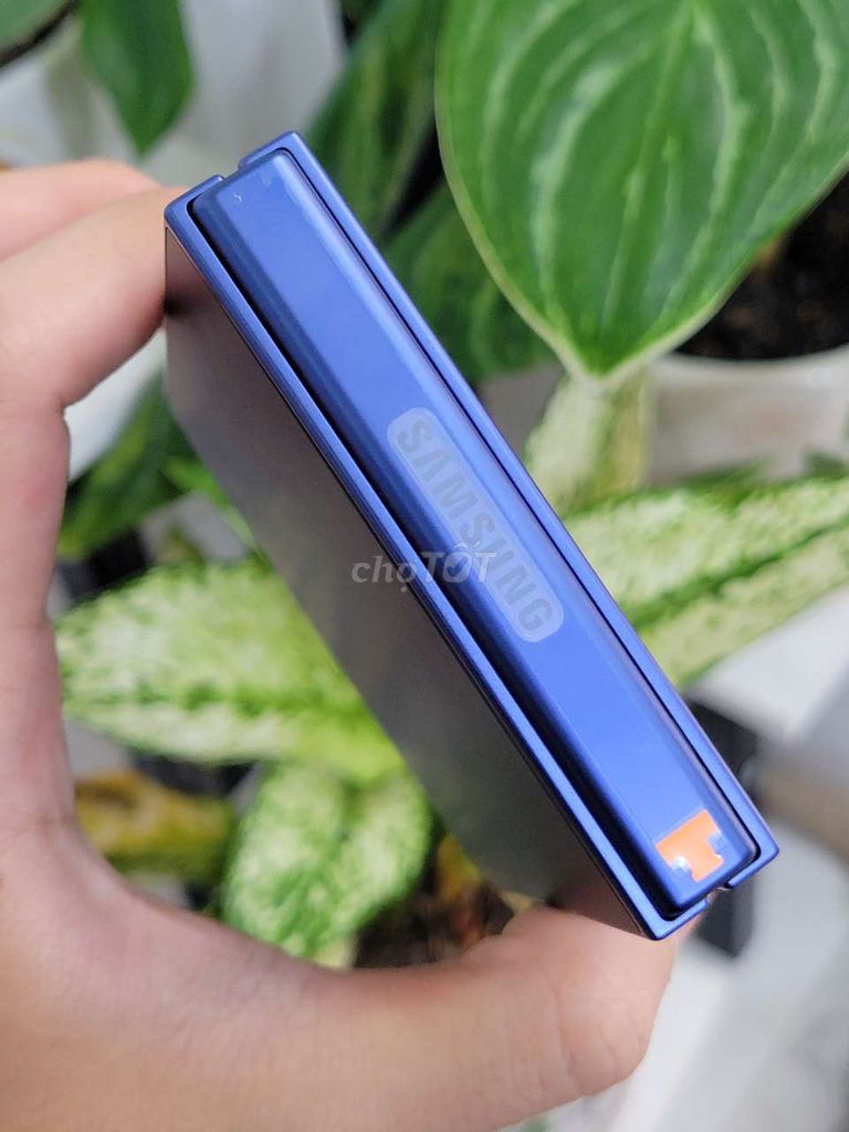 Samsung Z Flip7 256GB Xanh 99%. Mua bán Điện thoại tại Quận 8 Tp Hồ Chí Minh được đăng bởi Quỳnh Anh hình 1