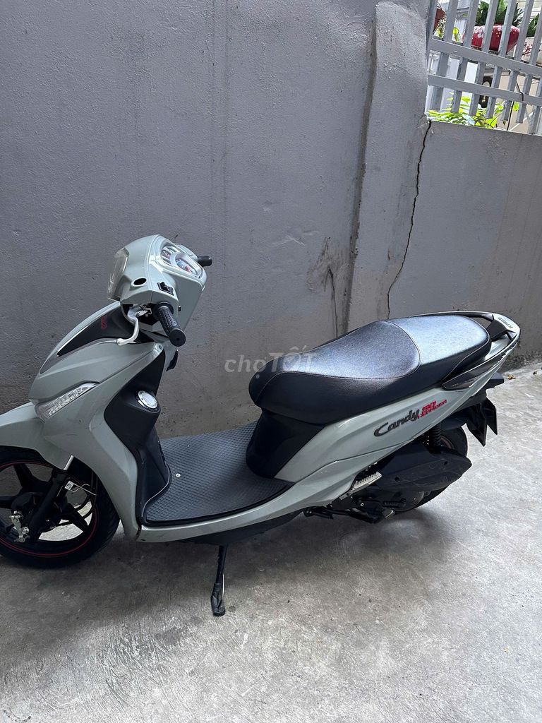 Скутер Kymco Candy 50 Hermosa 2024, серый