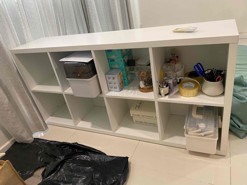 Tủ sách gỗ 8 ngăn 1m6 trắng. Mua bán Tủ, kệ gia đình tại Quận 8 Tp Hồ Chí Minh được đăng bởi Ngọc Châu hình 1