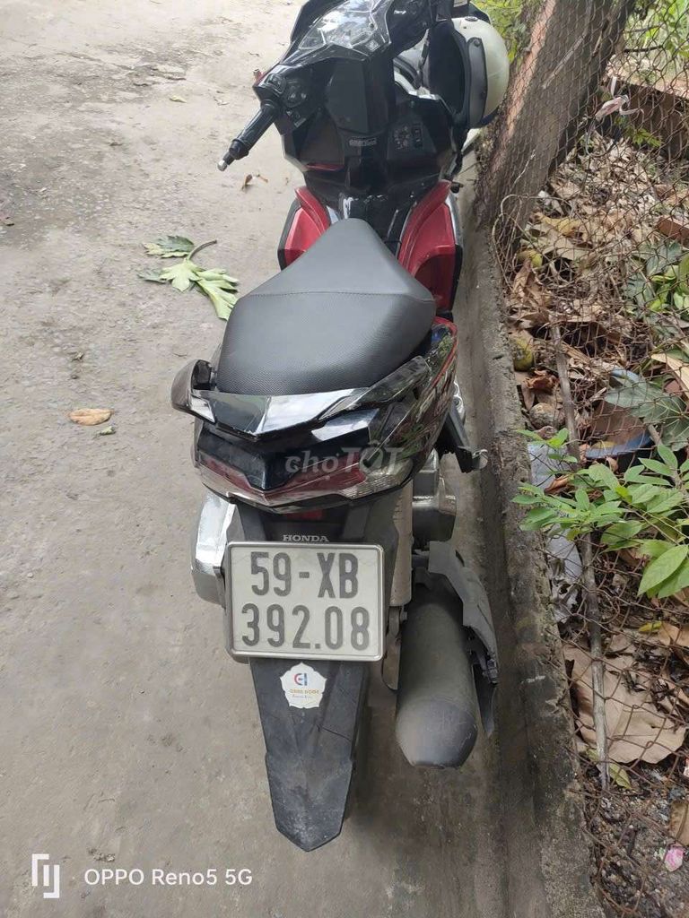 Honda Airblade 2022 Đỏ đen. Mua bán Xe máy tại Quận 12 Tp Hồ Chí Minh được đăng bởi Leah Trần hình 3