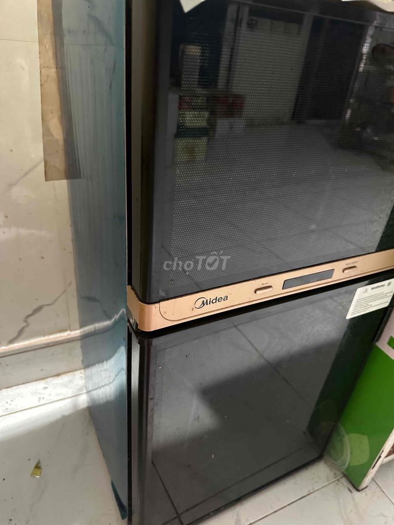 Máy sấy ly Midea Đen Kim loại. Mua bán Bếp, lò, đồ điện nhà bếp tại Thị xã Tân Uyên Bình Dương được đăng bởi 02. Lê Đinh Tuấn Anh hình 1