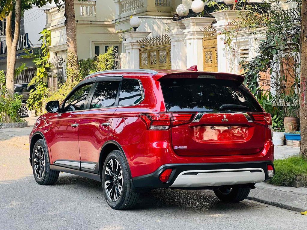 Mitsubishi Outlander 2022 2.0 CVT - 60737 km. Mua bán Ô tô tại Quận Nam Từ Liêm Hà Nội được đăng bởi Long xe lướt HN hình 4