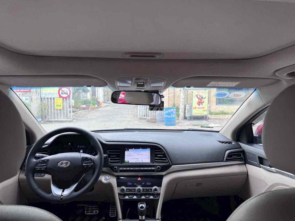 Hyundai Elantra 2019 2.0AT - 82000 km. Mua bán Ô tô tại Quận 12 Tp Hồ Chí Minh được đăng bởi HA hình 7