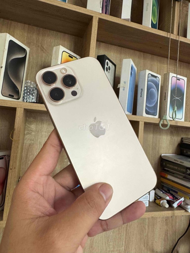 iPhone 16 Pro Max 256GB Vàng. Mua bán Điện thoại tại Quận Cẩm Lệ Đà Nẵng được đăng bởi HOÀNG SỸ APPLE hình 1