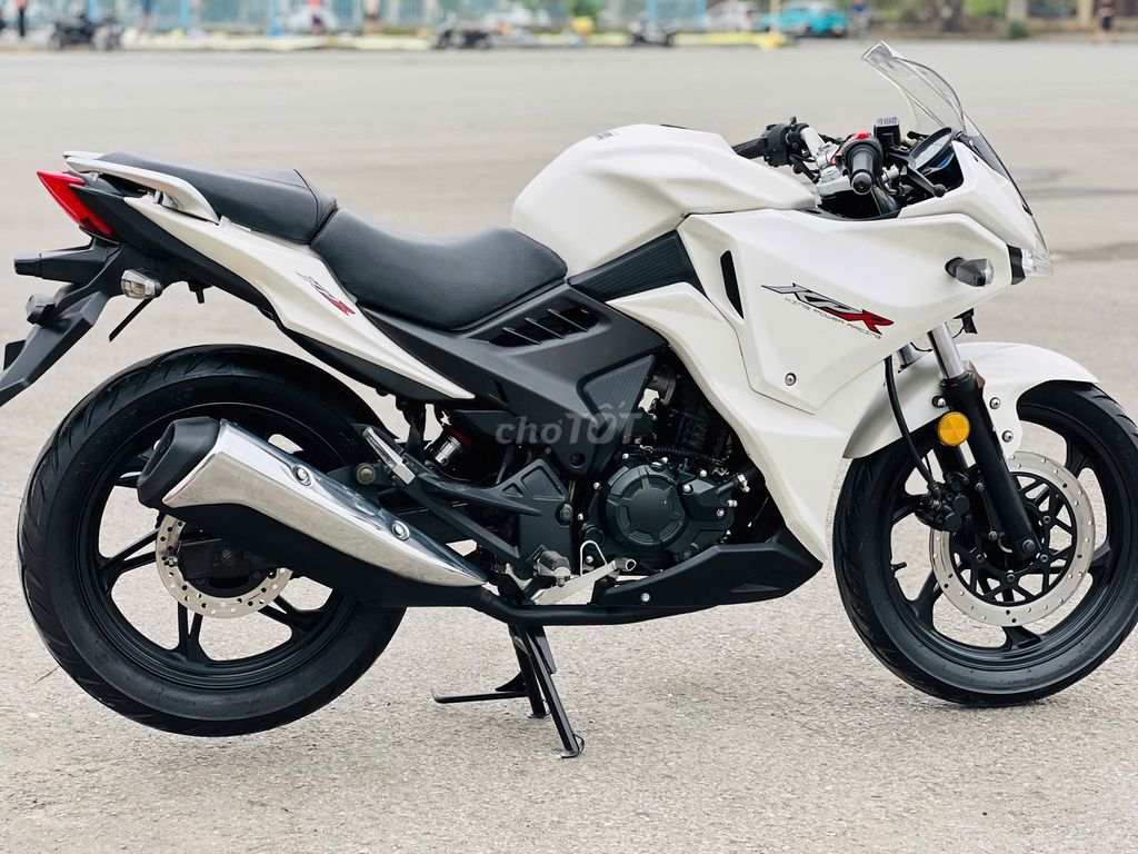 BOSSITY KPR 150FI XESẴN HỒ SƠ CẦM TAY VỀ BẤM BIỂN. Mua bán Xe máy tại Quận Cầu Giấy Hà Nội được đăng bởi A Nam hình 6