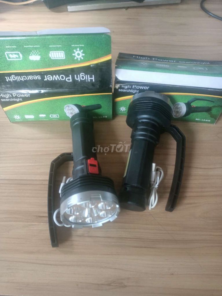 Đèn pin Đen. Mua bán Đèn tại Quận Tân Phú Tp Hồ Chí Minh được đăng bởi Phan Thanh  hình 1