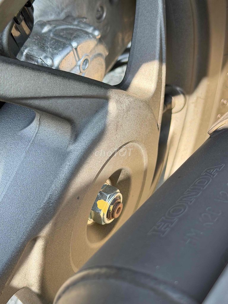 Honda Vision 2024 Bánh lớn lướt 5800km. Mua bán Xe máy tại Quận 8 Tp Hồ Chí Minh được đăng bởi Anh Quốc hình 6