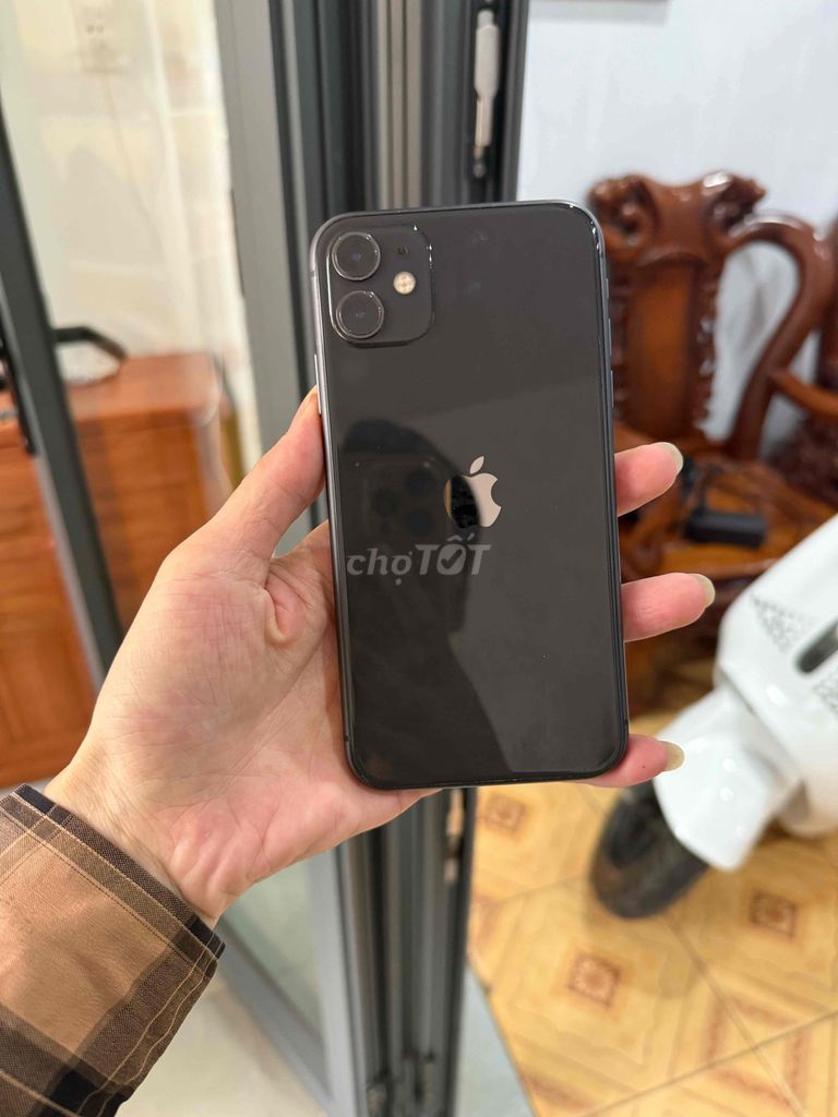 iPhone 11 64GB Đen 98%. Mua bán Điện thoại tại Thành phố Buôn Ma Thuột Đắk Lắk được đăng bởi Nguyễn Tâm hình 1