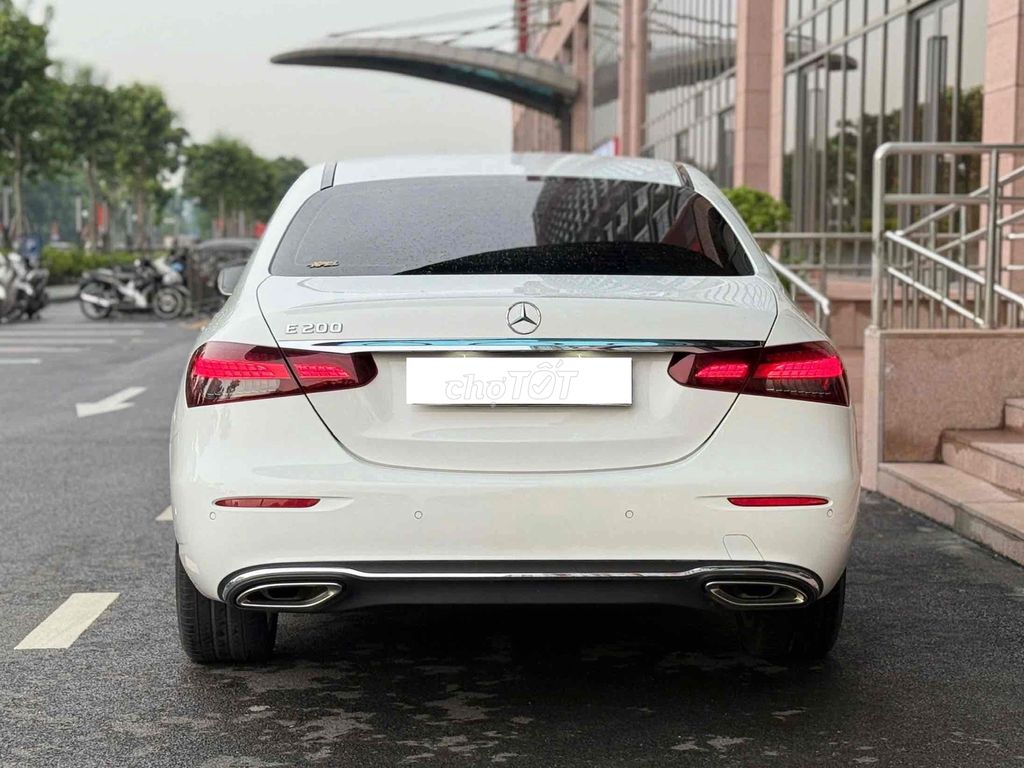 Mercedes Benz E200 Exclusive 2022 bản V1. Mua bán Ô tô tại Quận 7 Tp Hồ Chí Minh được đăng bởi Thế Giới Xe Đức Sài Gòn hình 4