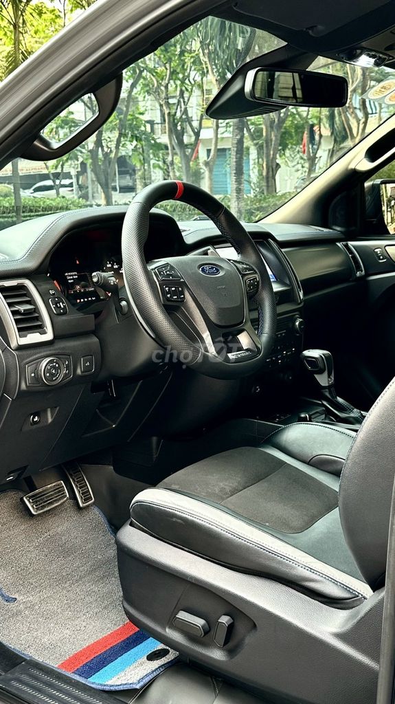 Ford Raptor 2022 Серый 62.200 км