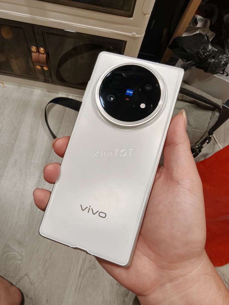 Vivo X Fold 5(16/512)likenew màu trắng có gl. Mua bán Điện thoại tại Quận 5 Tp Hồ Chí Minh được đăng bởi Strawberry Táo hình 1
