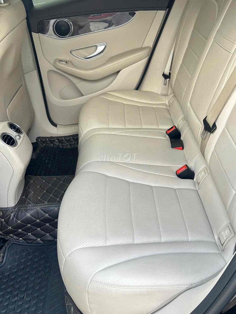 Mercedes-Benz GLC 200 2018 Đen. Mua bán Ô tô tại Quận Nam Từ Liêm Hà Nội được đăng bởi Trường Thịnh Phát autu Quốc Toản hình 3