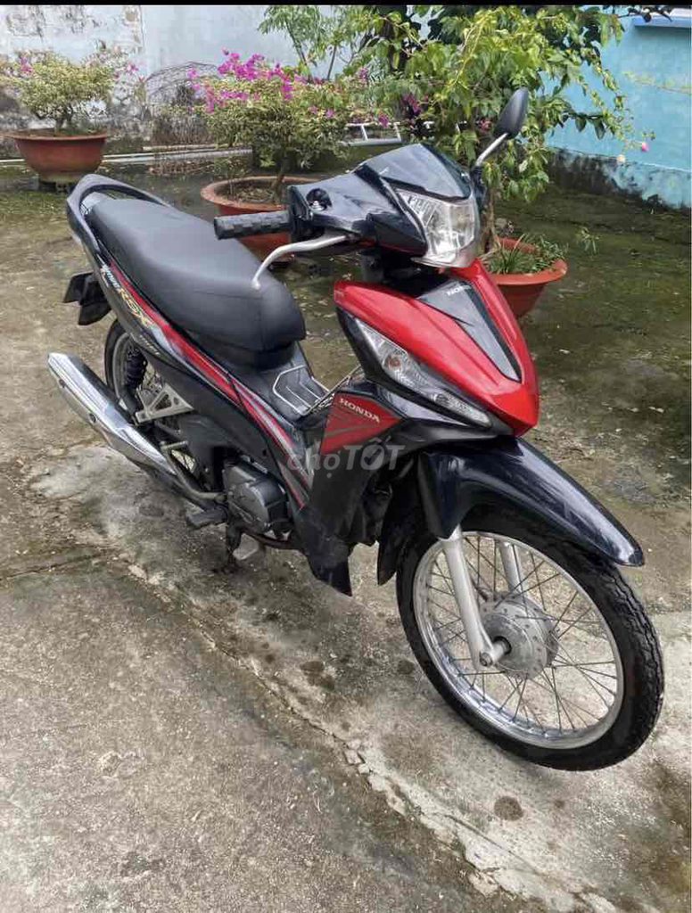 Wave rsx fi tiết kiệm nhiên liệu máy êm nồi bốc. Mua bán Xe máy tại Quận Bình Thuỷ Cần Thơ được đăng bởi Thành Đạt hình 5