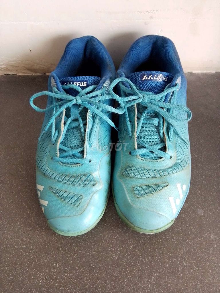 Giày cầu lông nam nữ xanh dương size 42. Mua bán Giày dép tại Quận Hải Châu Đà Nẵng được đăng bởi nhàn rỗi hình 1