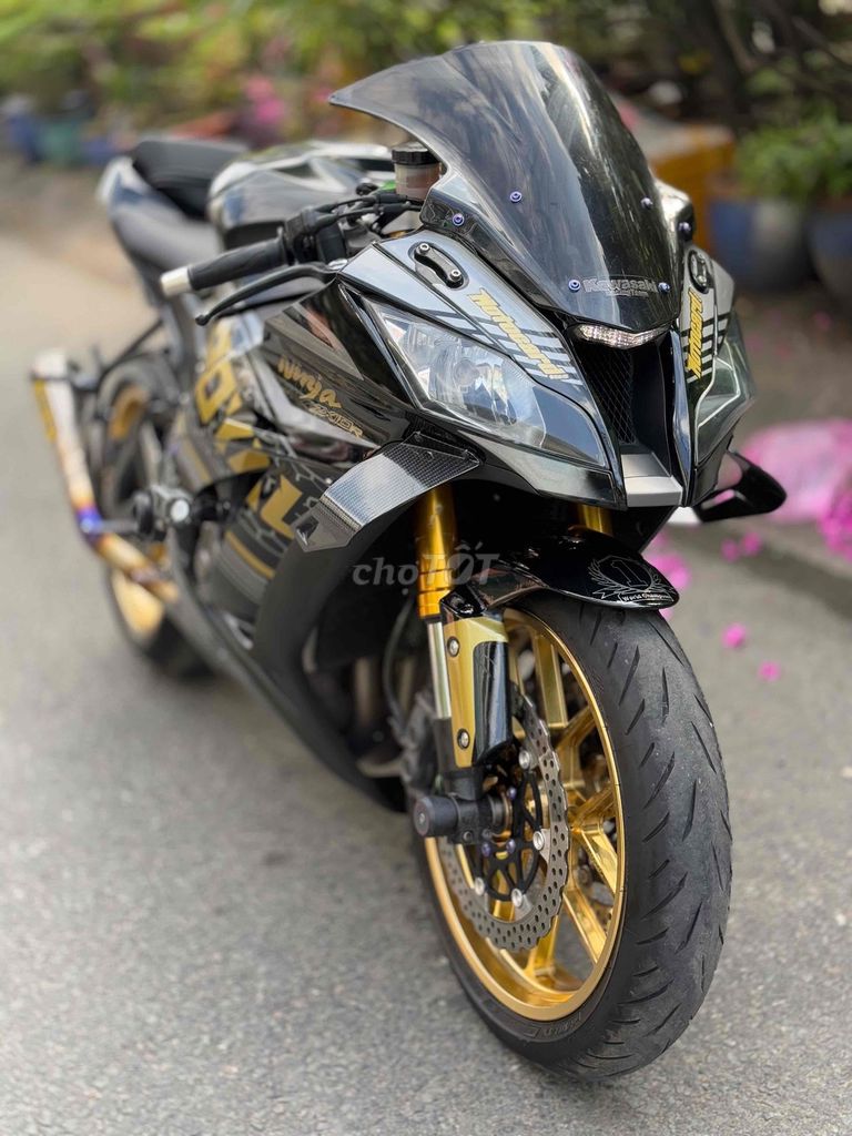 Kawasaki Zx10r 2015 bản kỉ niệm, zin keng 9 chủ. Mua bán Xe máy tại Quận 6 Tp Hồ Chí Minh được đăng bởi TanNguyenStore  hình 2