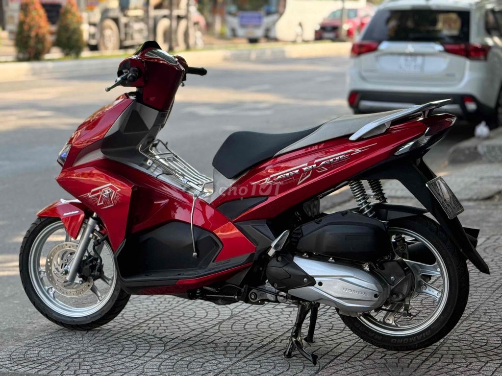 Honda Air Blade 2019 Đỏ 17000 km. Mua bán Xe máy tại Quận Cẩm Lệ Đà Nẵng được đăng bởi SƠN THỊNH  hình 12