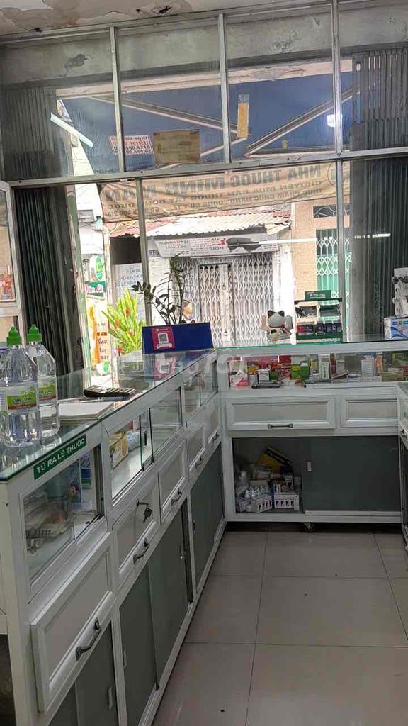 Tủ thuốc Kính màu Trắng. Mua bán Tủ, kệ gia đình tại Quận Phú Nhuận Tp Hồ Chí Minh được đăng bởi Phạm Tú hình 1