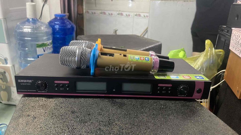 Micro shure dòng tự ngắt. Mua bán Tivi, Âm thanh tại Quận Tân Phú Tp Hồ Chí Minh được đăng bởi audio Hải Đăng hình 1