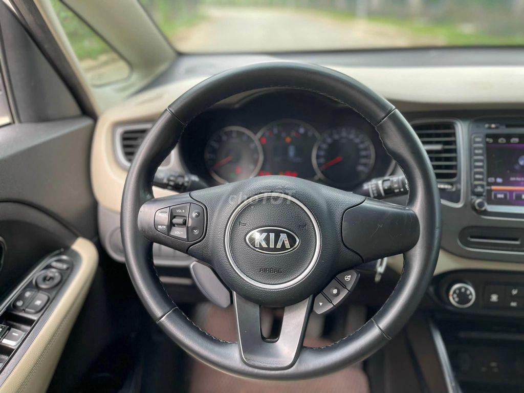 Kia Rondo 2019 số sàn màu trắng. Mua bán Ô tô tại Quận Gò Vấp Tp Hồ Chí Minh được đăng bởi Xuân Trường hình 8