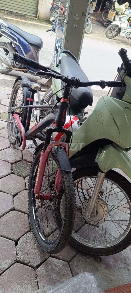 Nhà mình có xe đạp ko dùng đến bán lại cho ai cần. Mua bán Xe đạp tại Huyện Hoài Đức Hà Nội được đăng bởi Thế giới hình 3