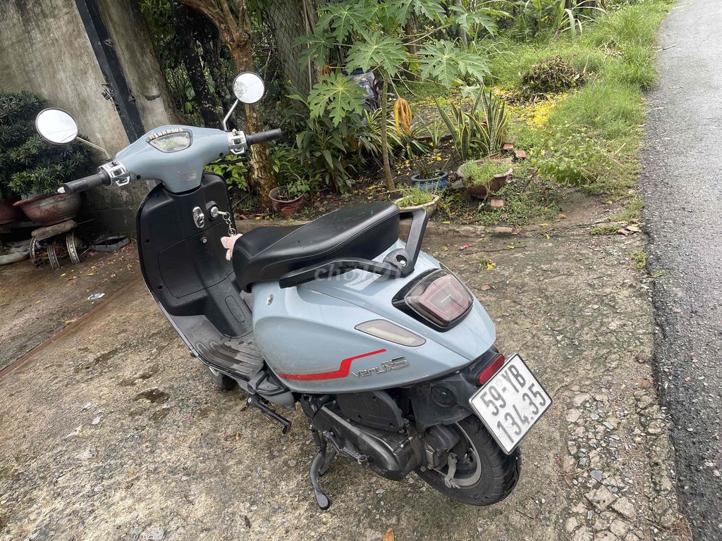 Vespa 50cc 2024 серый, б/у