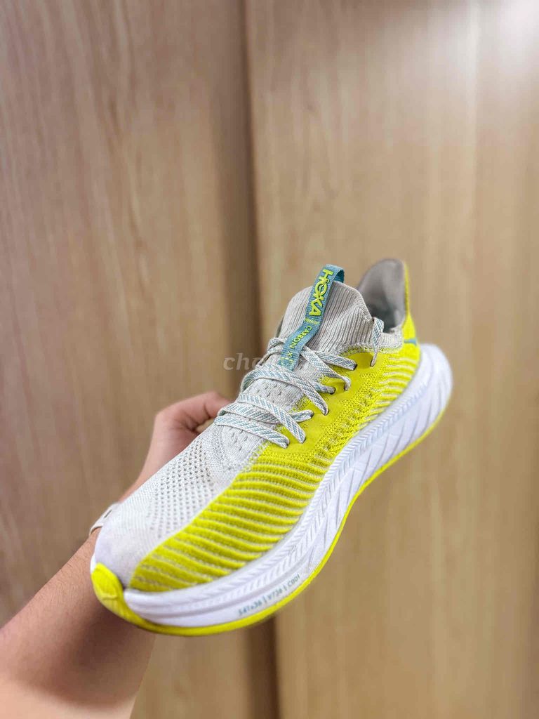 Giày chạy bộ Hoka Carbon X3 - khá tốt 80%