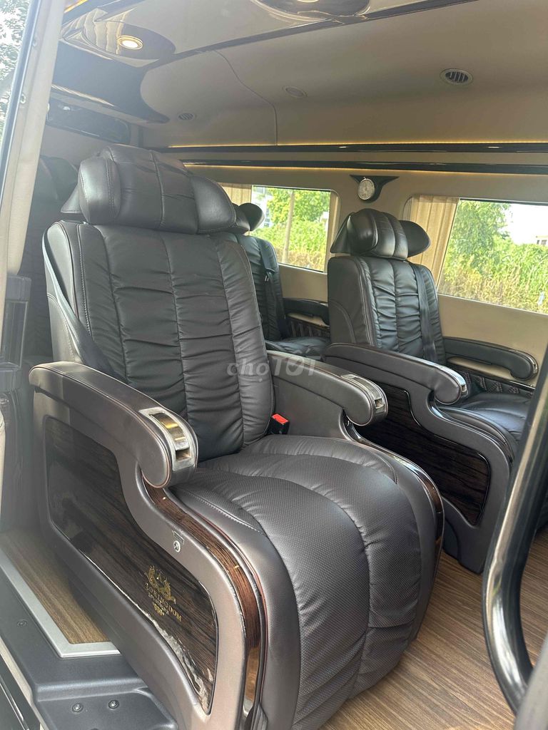 Ford Transit 2019 kingdongLimousine - 14000 km. Mua bán Ô tô tại Quận Long Biên Hà Nội được đăng bởi Nguyễn Văn Tuấn hình 12