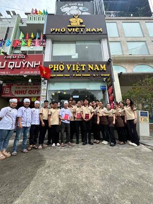 Nhà Hàng Phở Việt Nam logo