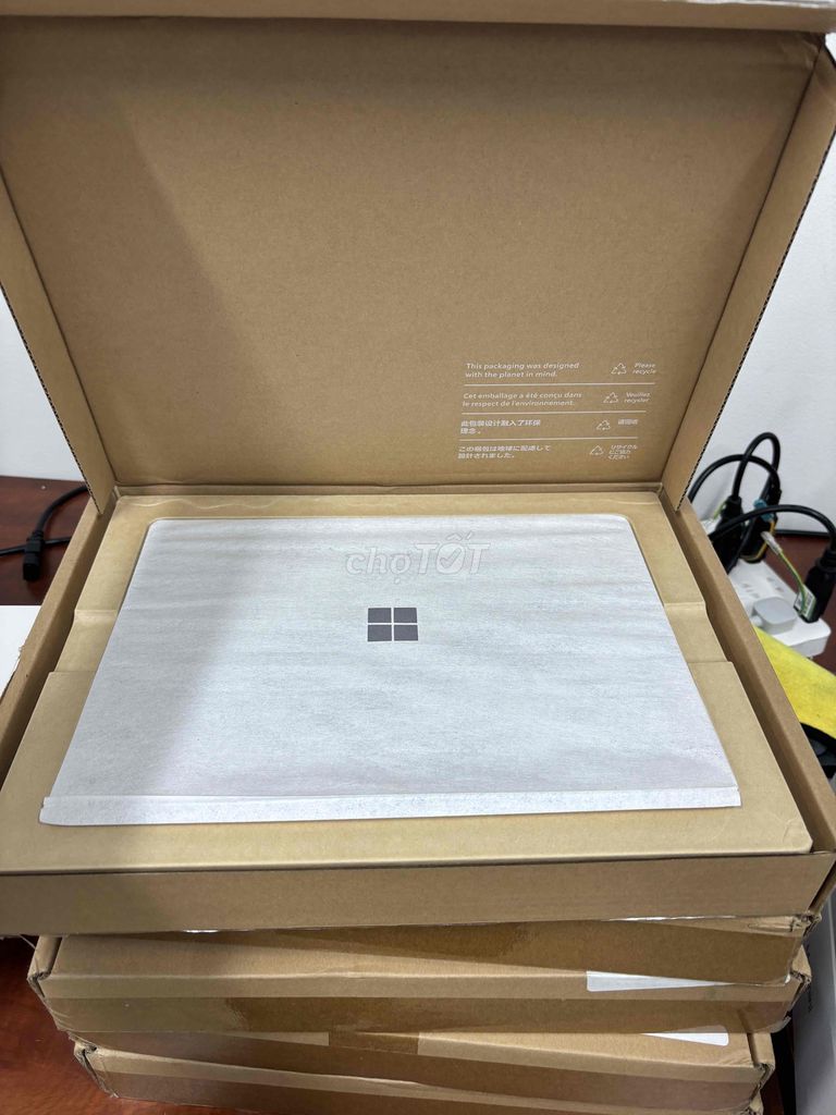 surface laptop 4 i7/32/1tb New seal