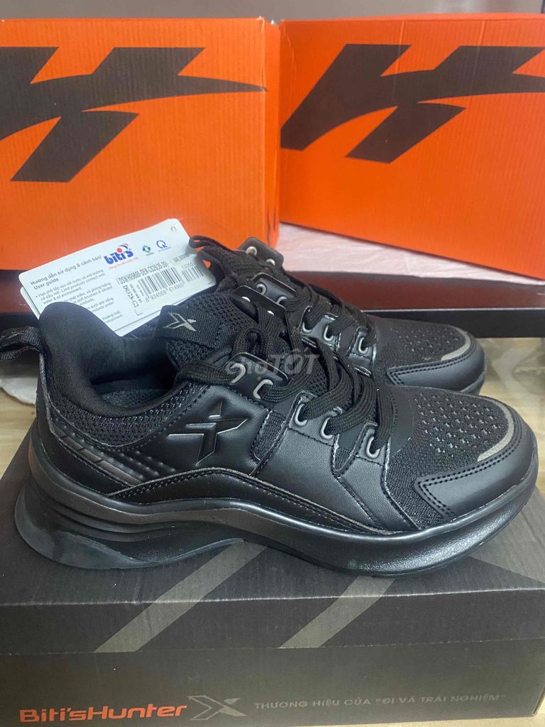 Giày thể thao Bitis Hunter Nữ Size 35. Mua bán Giày dép tại Quận Bình Tân Tp Hồ Chí Minh được đăng bởi Man Dang Bitis hình 1