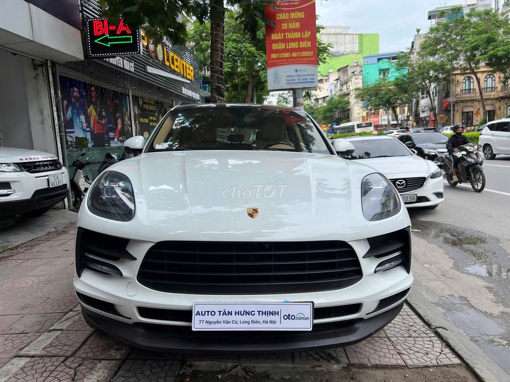 Porsche Macan 2.0 AT model 2016