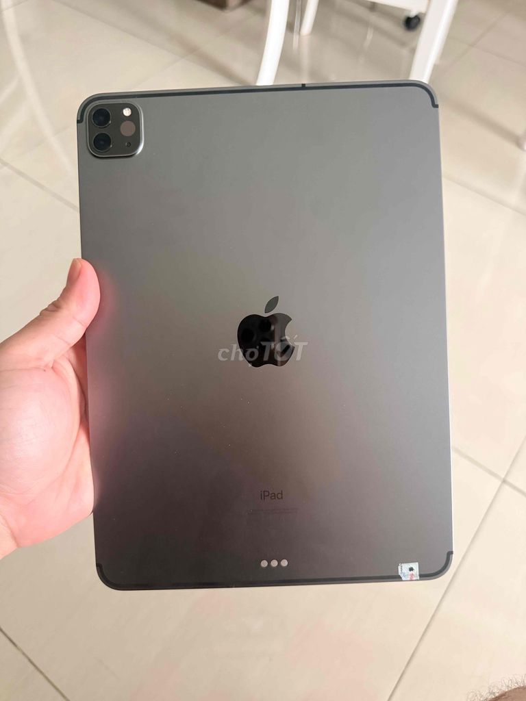 Apple iPad Pro 11 inch 2020 Xám 128GB. Mua bán Máy tính bảng tại Huyện Gia Lâm Hà Nội được đăng bởi Nguyen Hoang Long hình 1