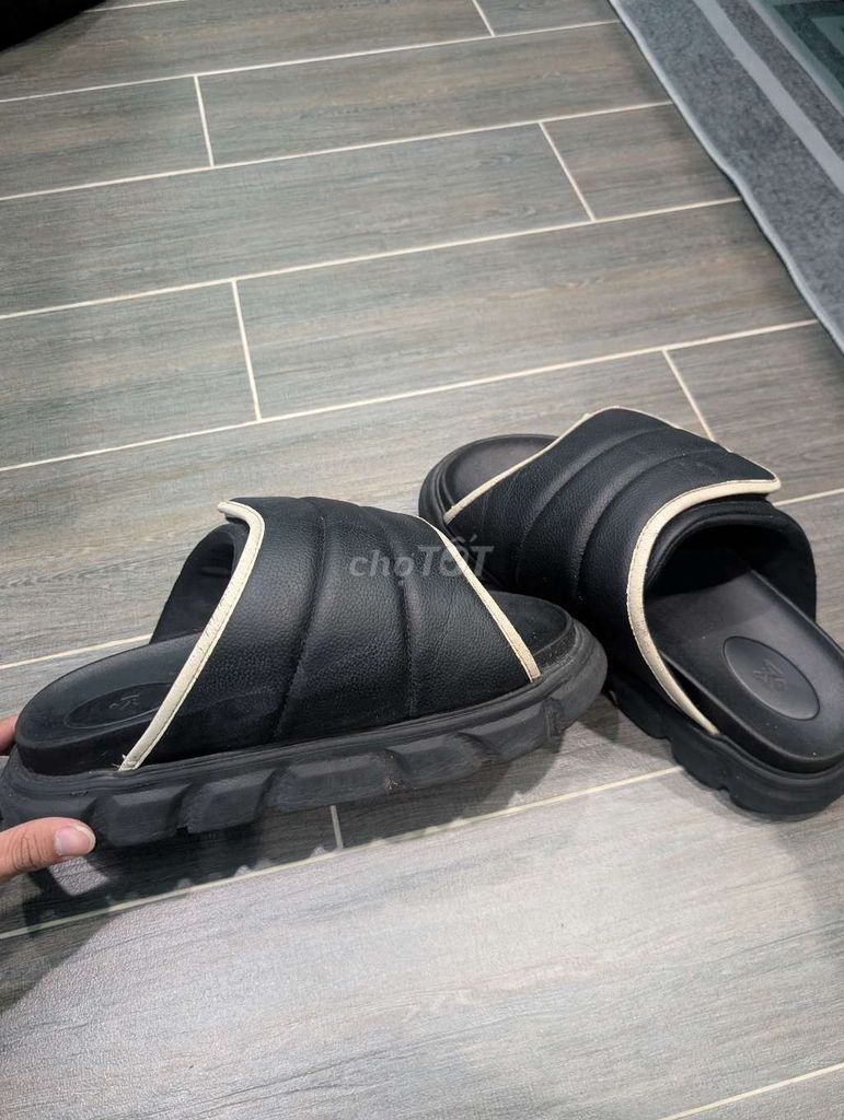 Dép The Larva Wolf 42 Đen Unisex. Mua bán Giày dép tại Quận Bình Thạnh Tp Hồ Chí Minh được đăng bởi Tên chưa cung cấp hình 1