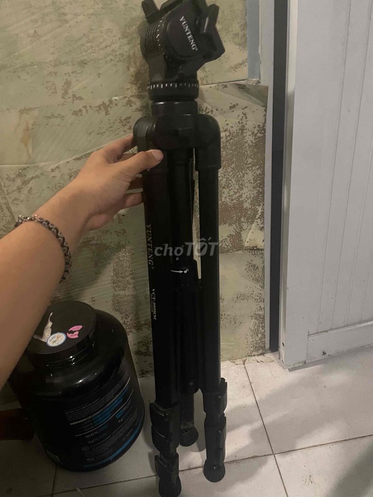 chân máy quay phim yungteng 999rm. Mua bán Máy ảnh, Máy quay tại Quận 12 Tp Hồ Chí Minh được đăng bởi tri hình 1