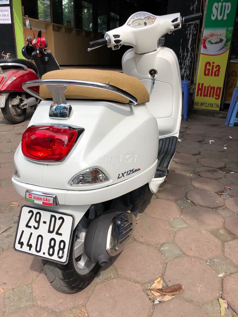 0825911056 - Piaggio LX mới mua đầu năm 2020 biển 29D2-440.88