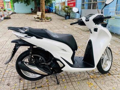 Honda SH màu Trắng ít sử dụng, phụ tùng Zin