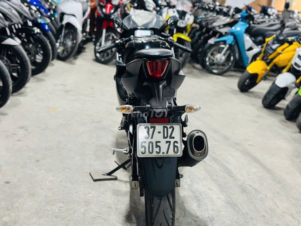 XE MÁYTHANH TÙNG_GSX 150R ĐEN NHÁM CHUẨN 5000KM. Mua bán Xe máy tại Quận Nam Từ Liêm Hà Nội được đăng bởi THANH TÙNG hình 5