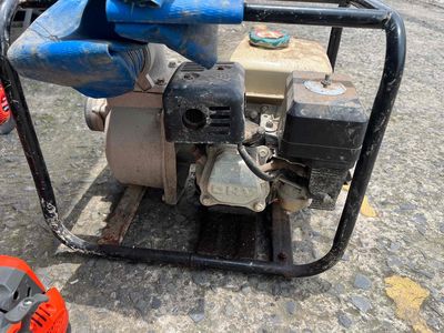 máy bơm chạy xăng họng 80. Mua bán Đồ chuyên dụng, Giống nuôi trồng tại Thành phố Biên Hòa Đồng Nai được đăng bởi công luật