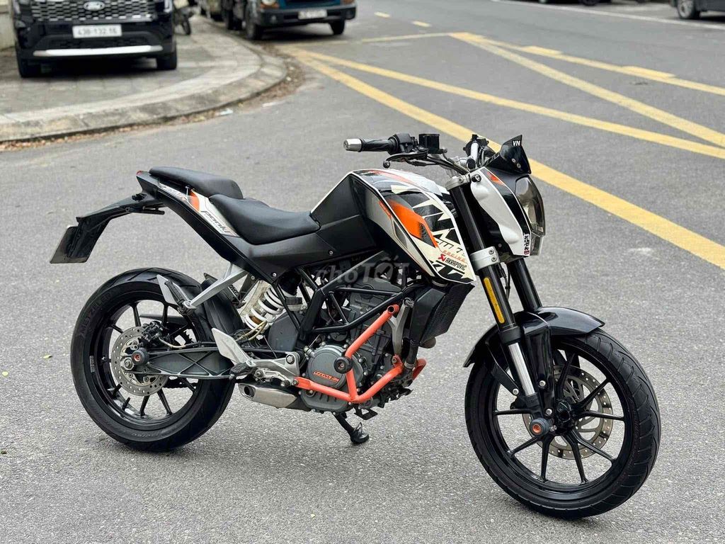 KTM Duke 200 2017 Đen Trắng Cam. Mua bán Xe máy tại Quận Thanh Khê Đà Nẵng được đăng bởi Cửa Hàng Nguyễn King 159 Đỗ Quang hình 3
