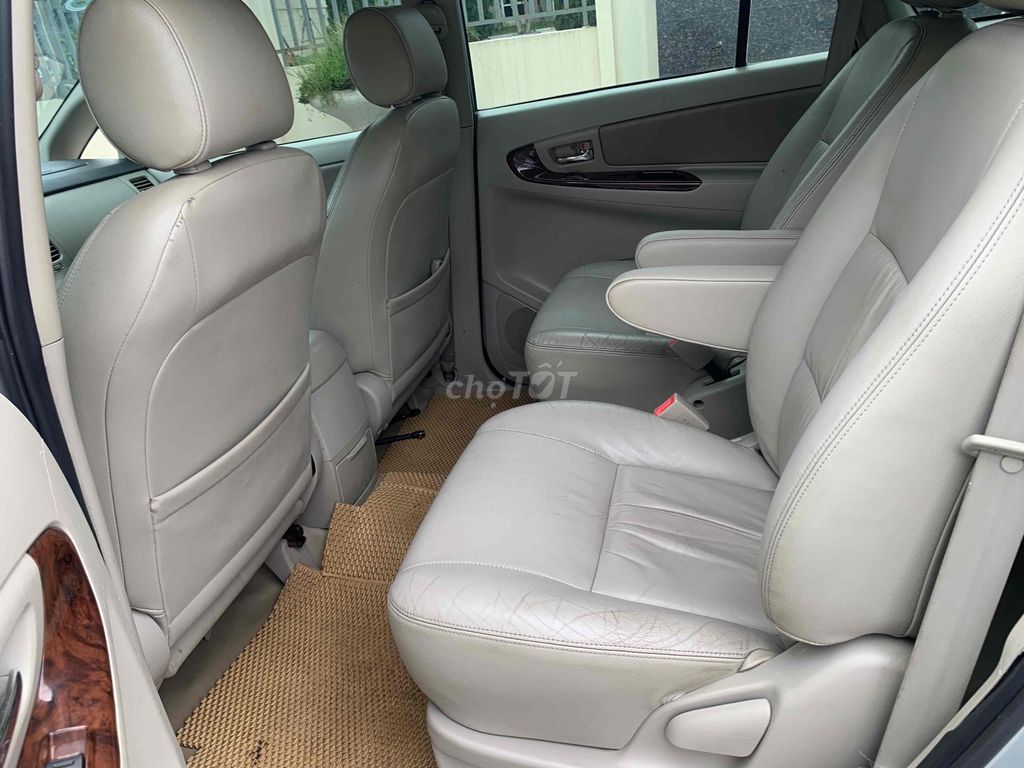 Toyota Innova 2014 2.0V - 15000 km. Mua bán Ô tô tại Quận Nam Từ Liêm Hà Nội được đăng bởi A sơn hình 7
