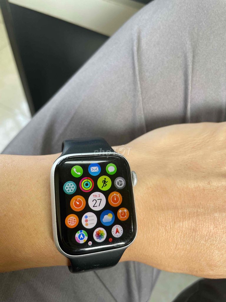Apple Watch Series 5 Bạc. Mua bán Thiết bị đeo thông minh tại Quận Hai Bà Trưng Hà Nội được đăng bởi a long hình 1