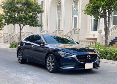 Mazda 6 Premium 2020 trả trước 230tr