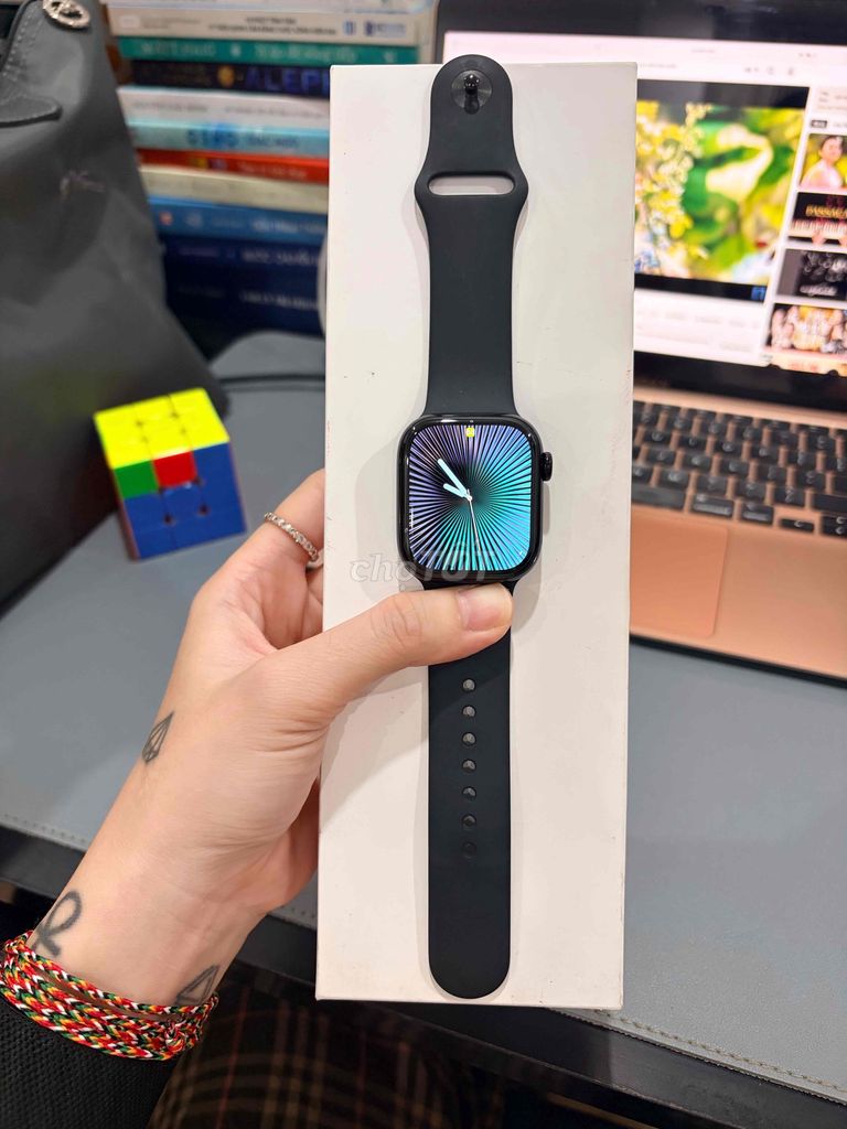 Apple watch s11 42mm. Mua bán Thiết bị đeo thông minh tại Quận Cầu Giấy Hà Nội được đăng bởi Cham Pham hình 1