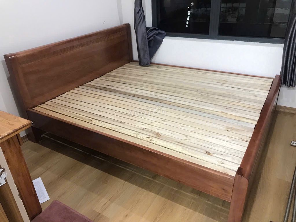 Giường ngủ gỗ xoan đào 1m8. Mua bán Giường, chăn ga gối nệm tại Quận Liên Chiểu Đà Nẵng được đăng bởi Salon gỗ Hoa Hùng hình 1