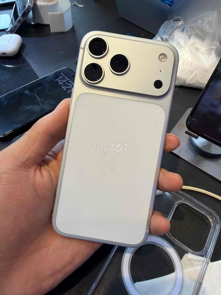 Apple iPhone 17 Pro Max 256GB Bạc Nhật Bản 99%. Mua bán Điện thoại tại Quận Hoàng Mai Hà Nội được đăng bởi Định hình 1