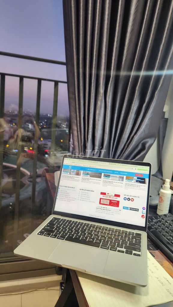 Apple Macbook Air M4 Bạc Như mới. Mua bán Laptop tại Huyện Bình Chánh Tp Hồ Chí Minh được đăng bởi Phung hình 1