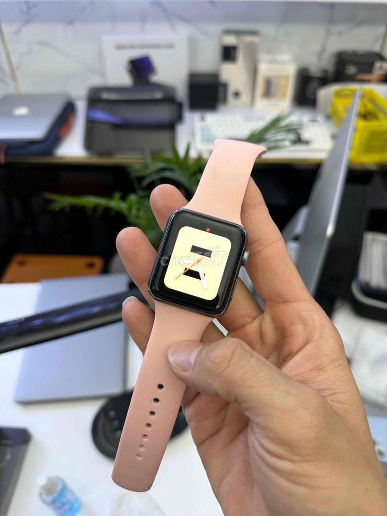 Apple Watch seri 3 42mm bản lte esim Body zin. Mua bán Thiết bị đeo thông minh tại Thành phố Thủ Dầu Một Bình Dương được đăng bởi Ngọc Tây Tech hình 1