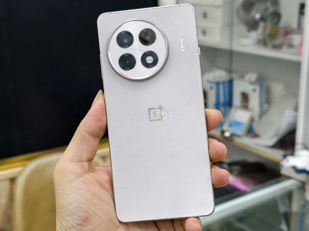 OnePlus ACE 5 256GB Bạc. Mua bán Điện thoại tại Quận Hai Bà Trưng Hà Nội được đăng bởi Boss Mobile hình 1