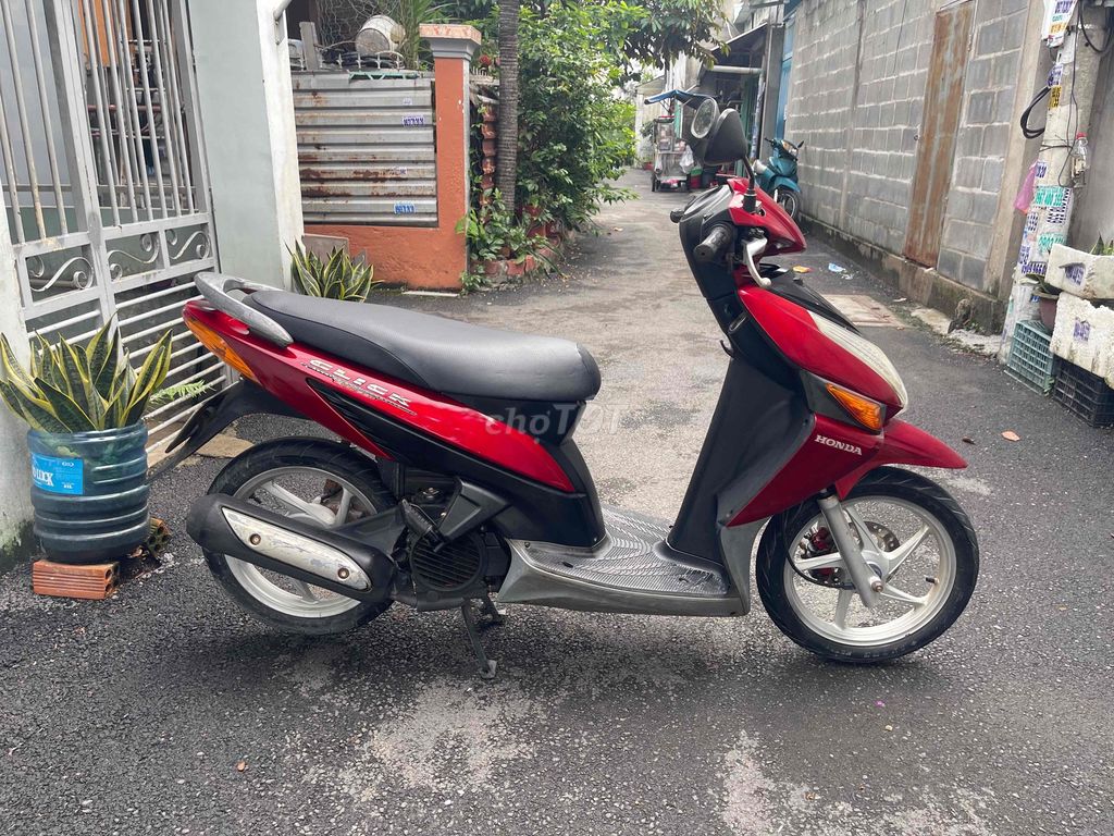 Bán Honda click máy rất êm, giấy tờ đầy đủ. Mua bán Xe máy tại Thành phố Thủ Đức Tp Hồ Chí Minh được đăng bởi Bảo An hình 3